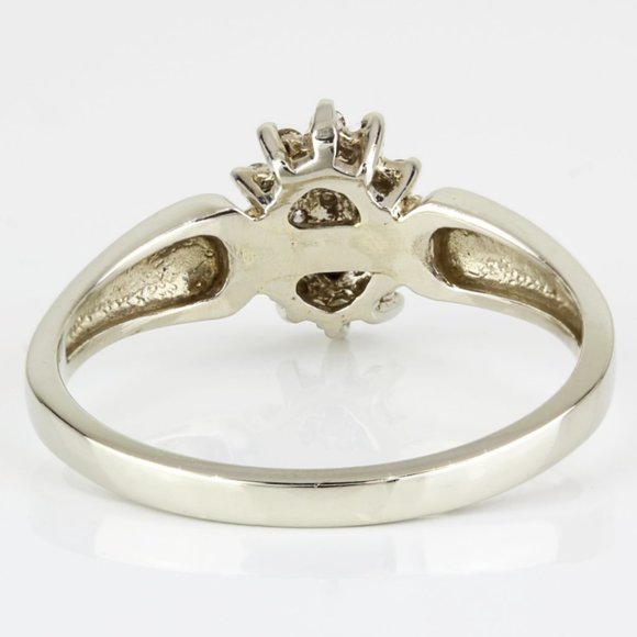 14K White Gold Diamond Cluster Ring - Image 4