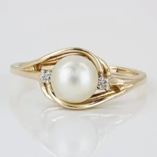 14k Yellow Gold Pearl Swirl Ring w/ Diamond Accent Stones
