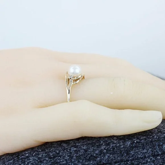 14k Yellow Gold Pearl Swirl Ring w/ Diamond Accent Stones - Image 5