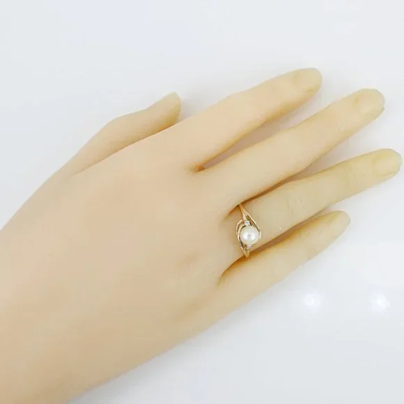 14k Yellow Gold Pearl Swirl Ring w/ Diamond Accent Stones - Image 6