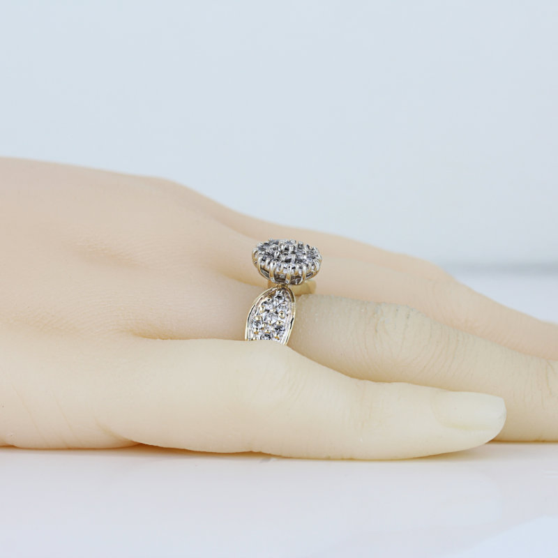 Vintage 10K Gold Diamond Illusion Cluster Cocktail Ring – Round Pavé Band Gift - Image 6