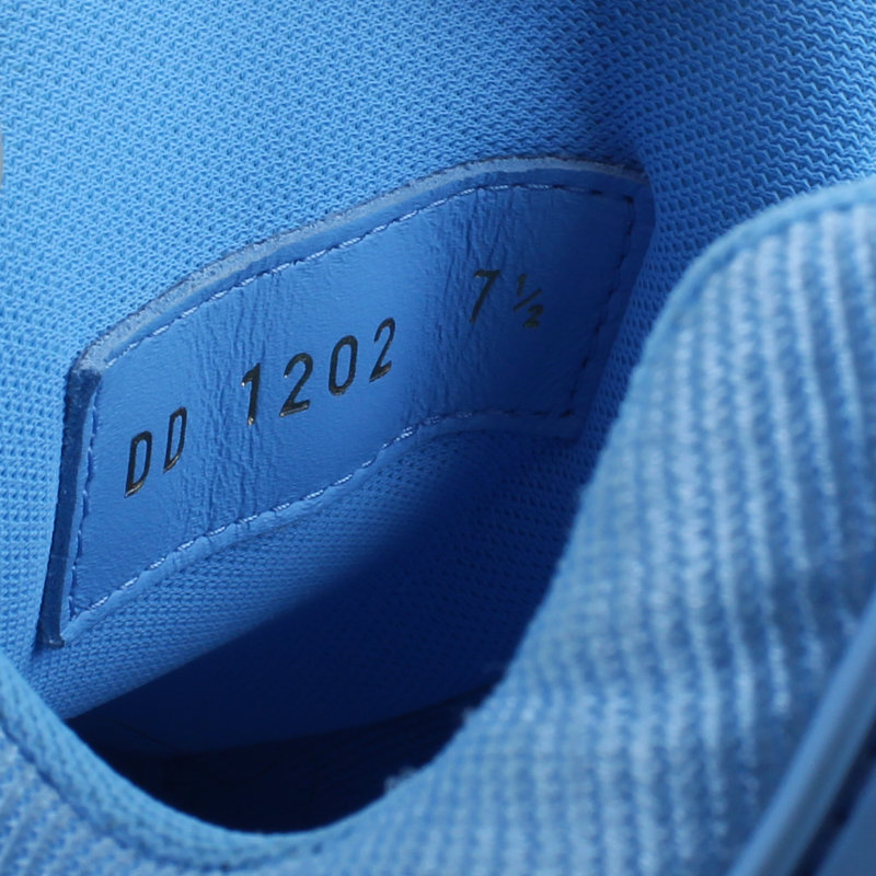 Louis Vuitton LV Trainer Embossed Sneaker- Size: 7.5 - Image 8