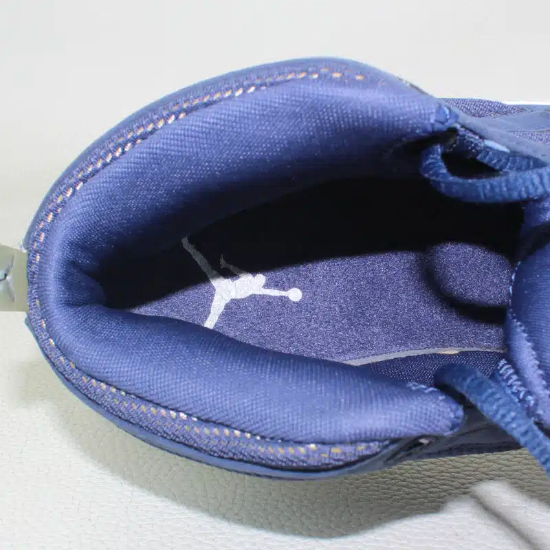 Jordan 16 Retro Midnight Navy (2016)-Size 9.5M - Image 10