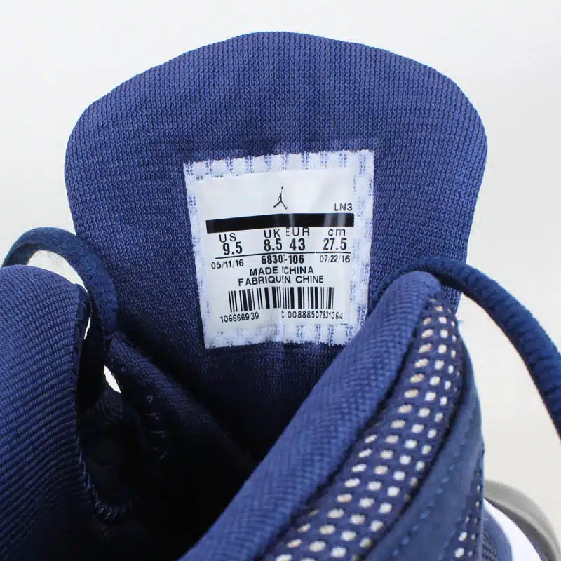 Jordan 16 Retro Midnight Navy (2016)-Size 9.5M - Image 11